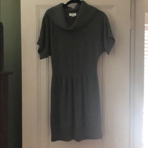 TWO FRESSES FOR ONE - 58% wool, 48% acrylic.